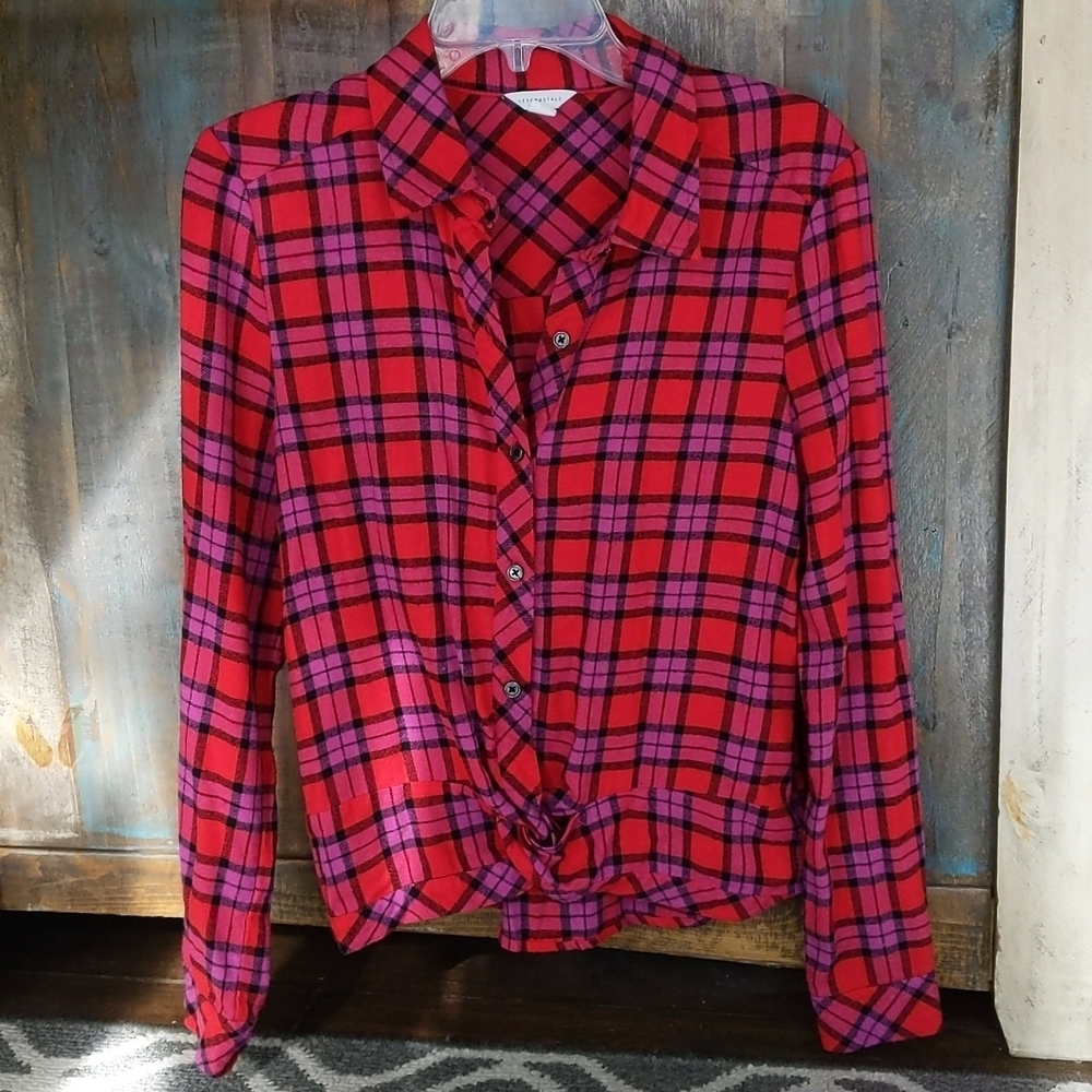 Aeropostale Red/Pink Hi-Low Hem Flannel w/ Bottom Knot - Women's Small